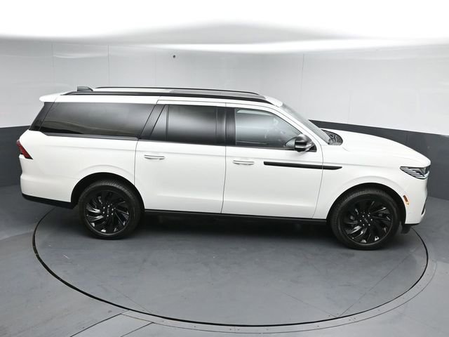 Used 2025 Lincoln Navigator L Reserve w/ Jet Appearance Package image 48