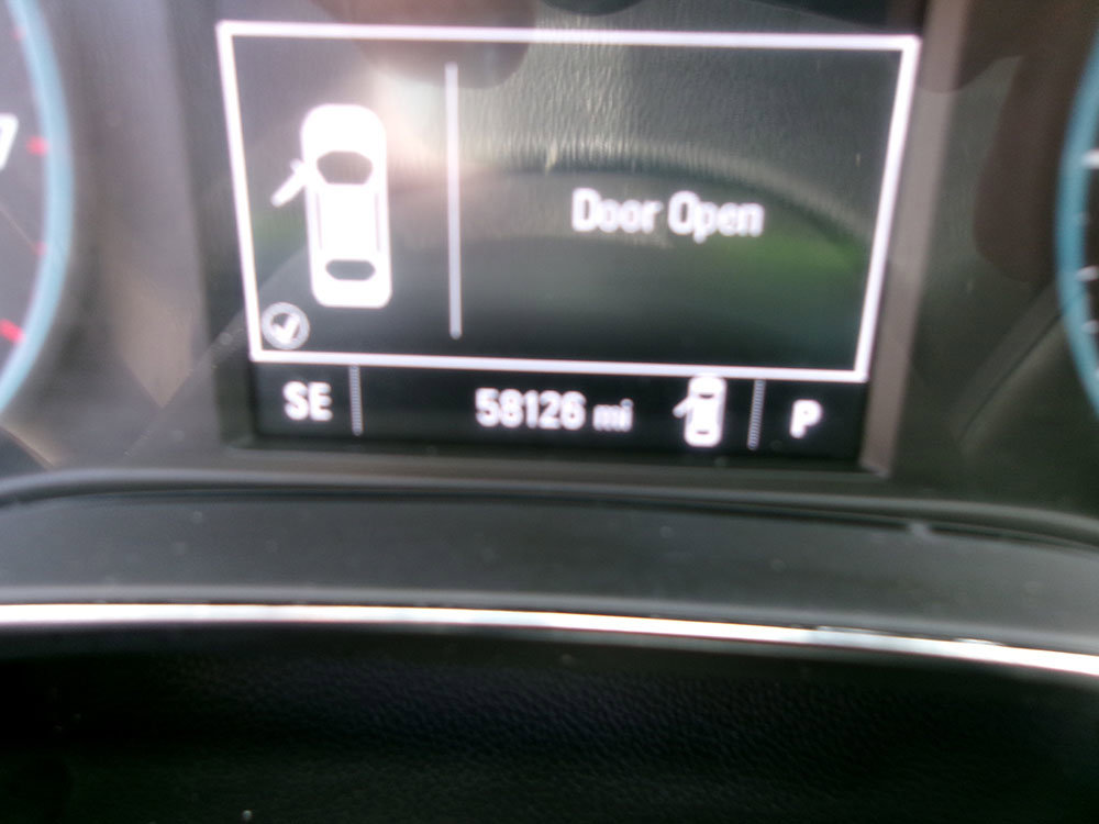 Used 2018 Chevrolet Cruze LT w/ Convenience Package image 20