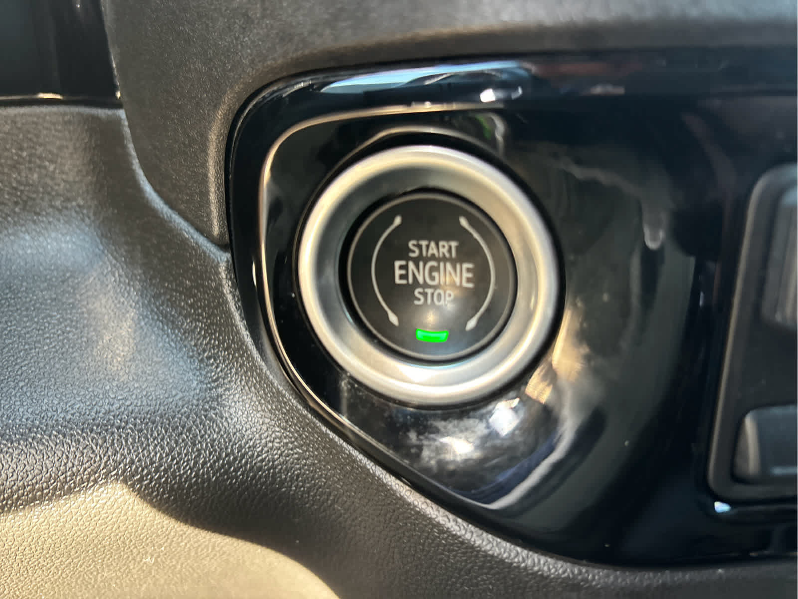 Certified 2024 Chevrolet Silverado 2500 LT AWD/4WD image 15