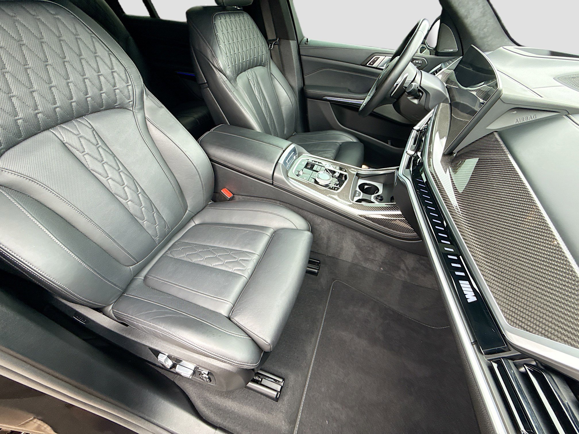 Used 2024 BMW X7 M60i w/ Executive Package image 16