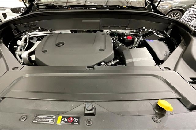 New 2026 Volvo XC90 B6 Plus w/ Protection Package image 13