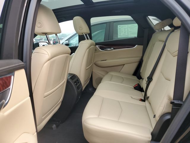 Certified 2018 Cadillac XT5 Luxury w/ Driver Awareness Package AWD/4WD image 14