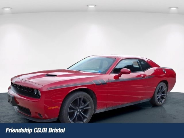 Used 2018 Dodge Challenger SXT w/ Blacktop Package RWD image 1
