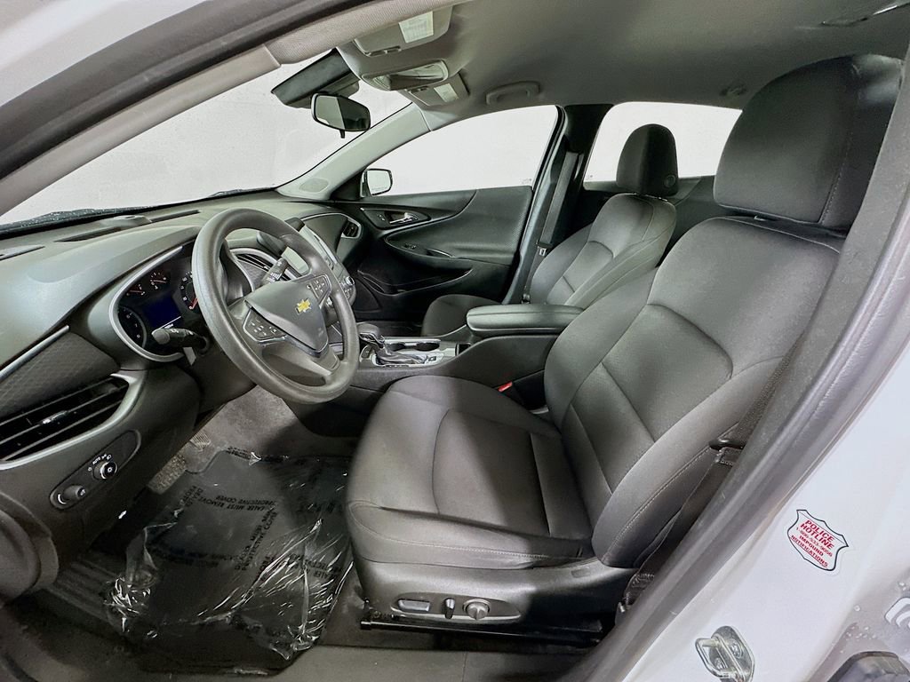 Used 2023 Chevrolet Malibu LT image 15