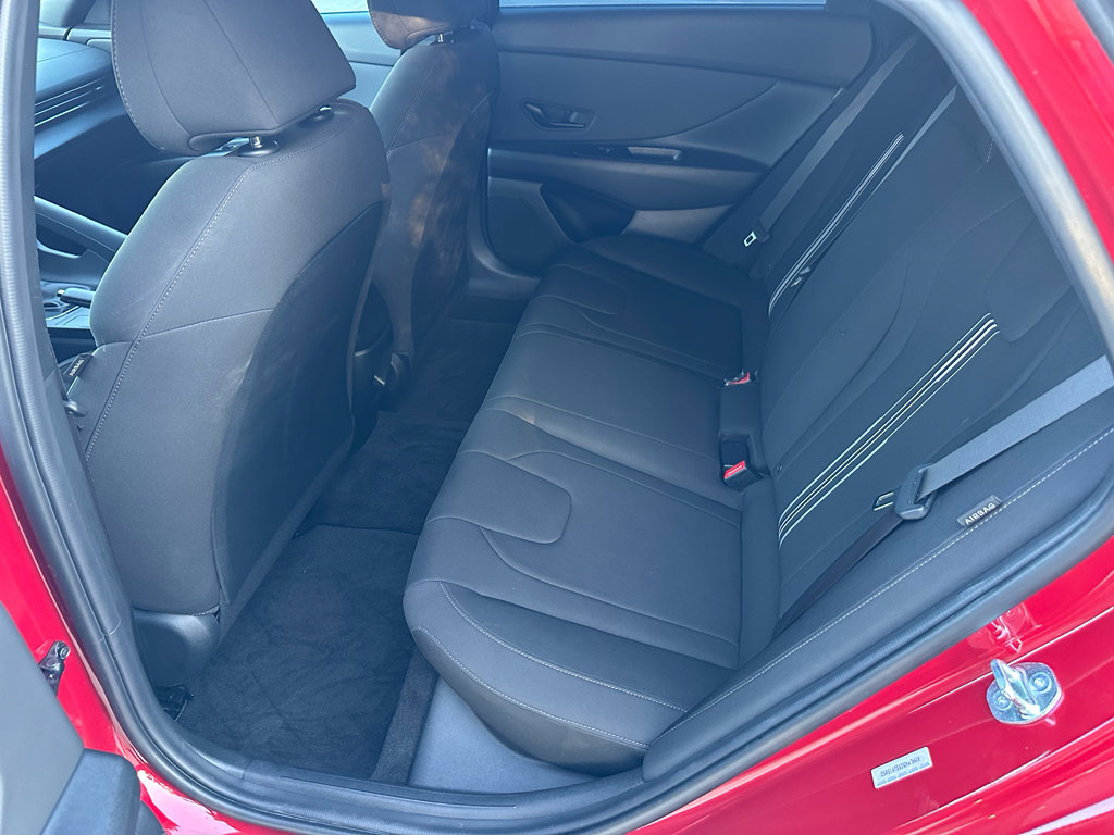 Used 2025 Hyundai Elantra Sport image 26