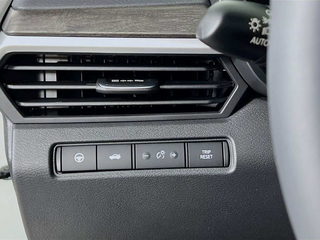 New 2025 Nissan Altima 2.5 SL image 8