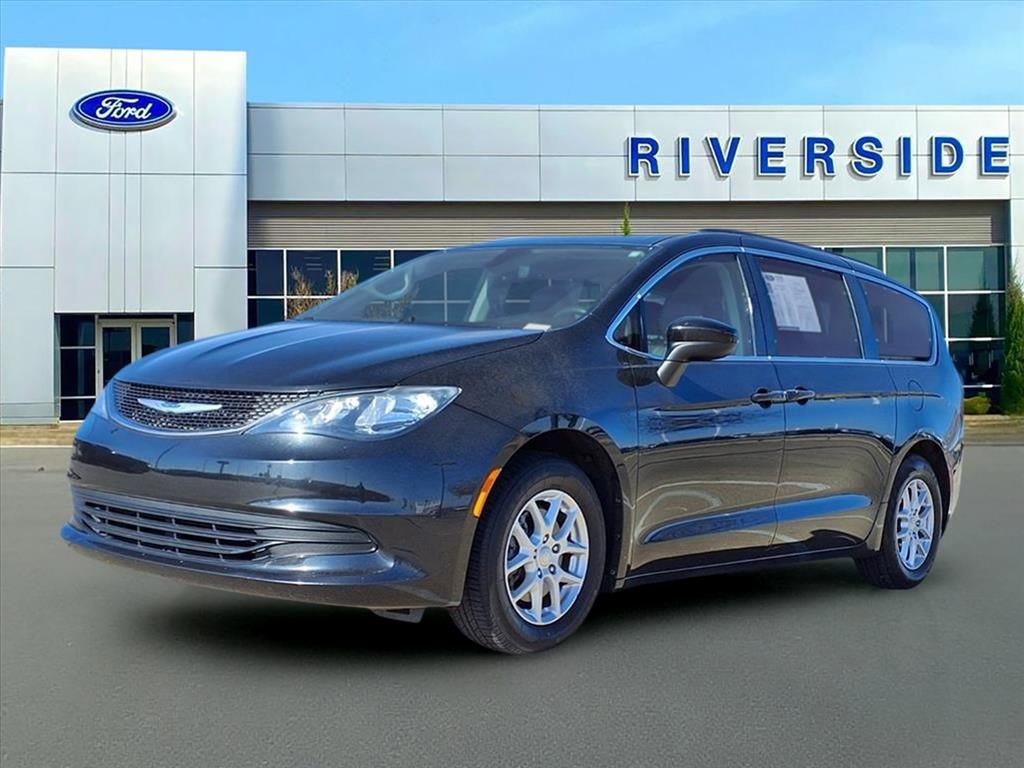 Used 2020 Chrysler Voyager Lxi image 3