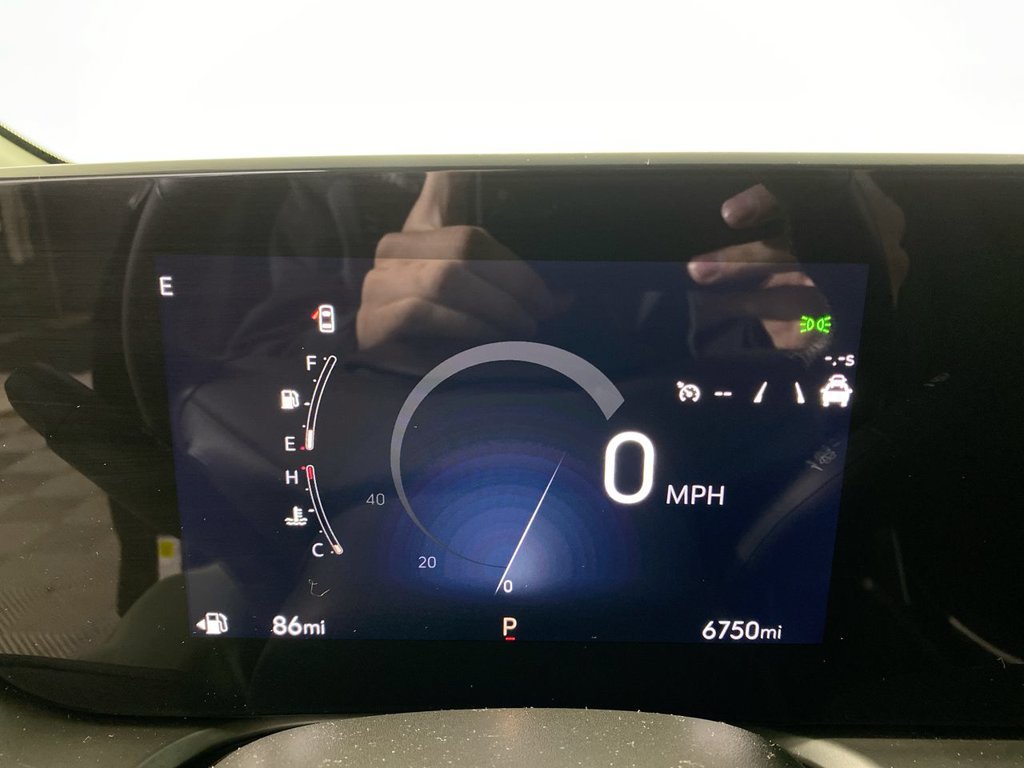 Certified 2024 Buick Encore GX Avenir w/ Avenir Convenience Package FWD image 15