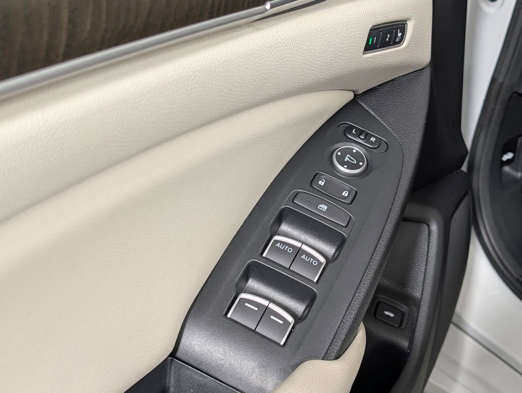 Used 2018 Honda Accord EX-L image 22