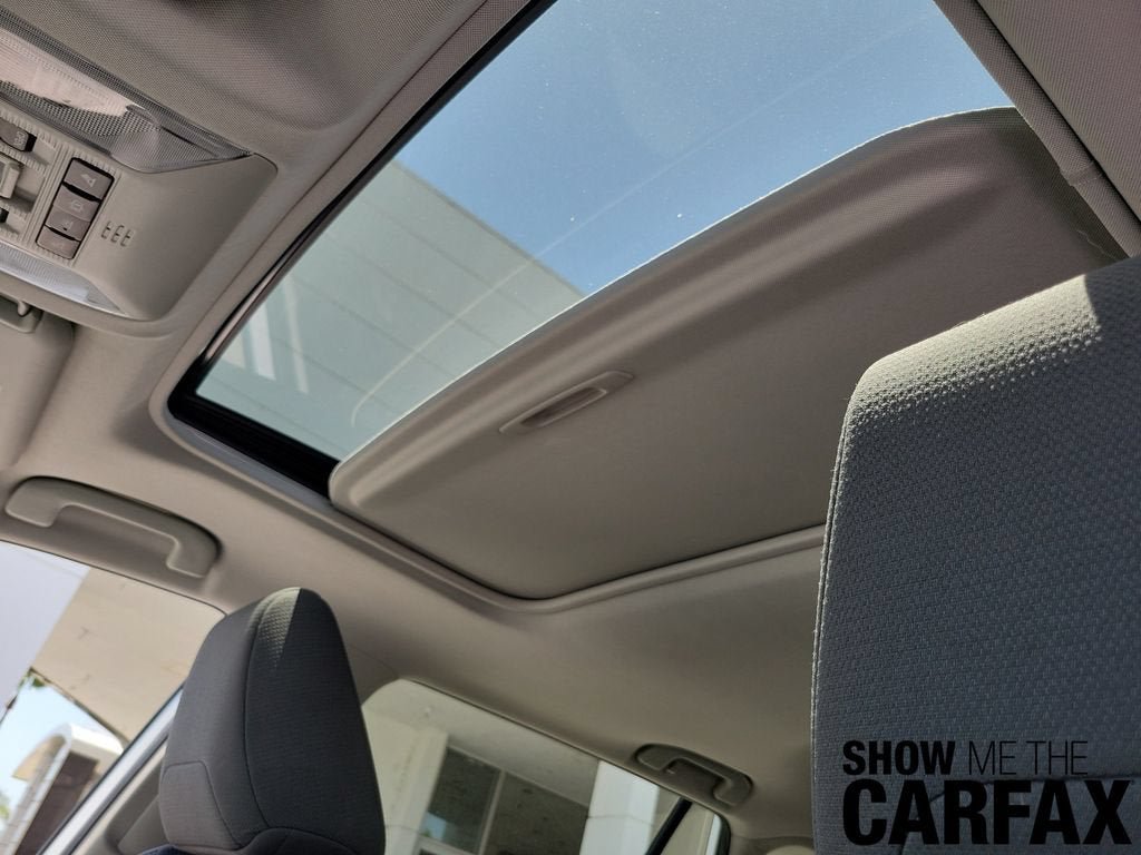 Used 2019 Toyota RAV4 XLE AWD/4WD image 32