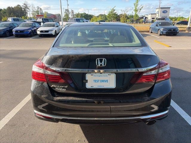 Used 2017 Honda Accord EX-L image 5