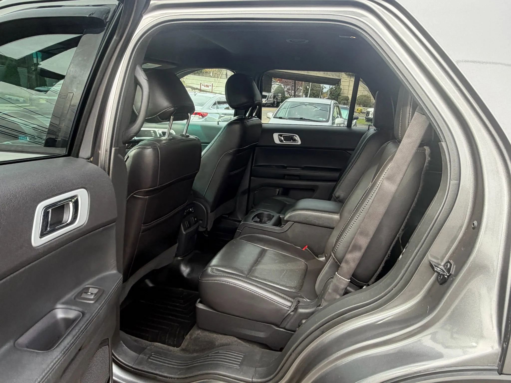 Used 2013 Ford Explorer Limited image 16