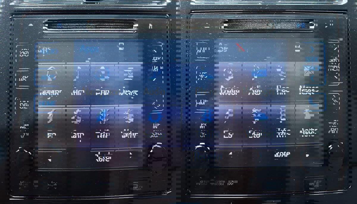 Used 2016 Toyota Prius Three Touring FWD image 48