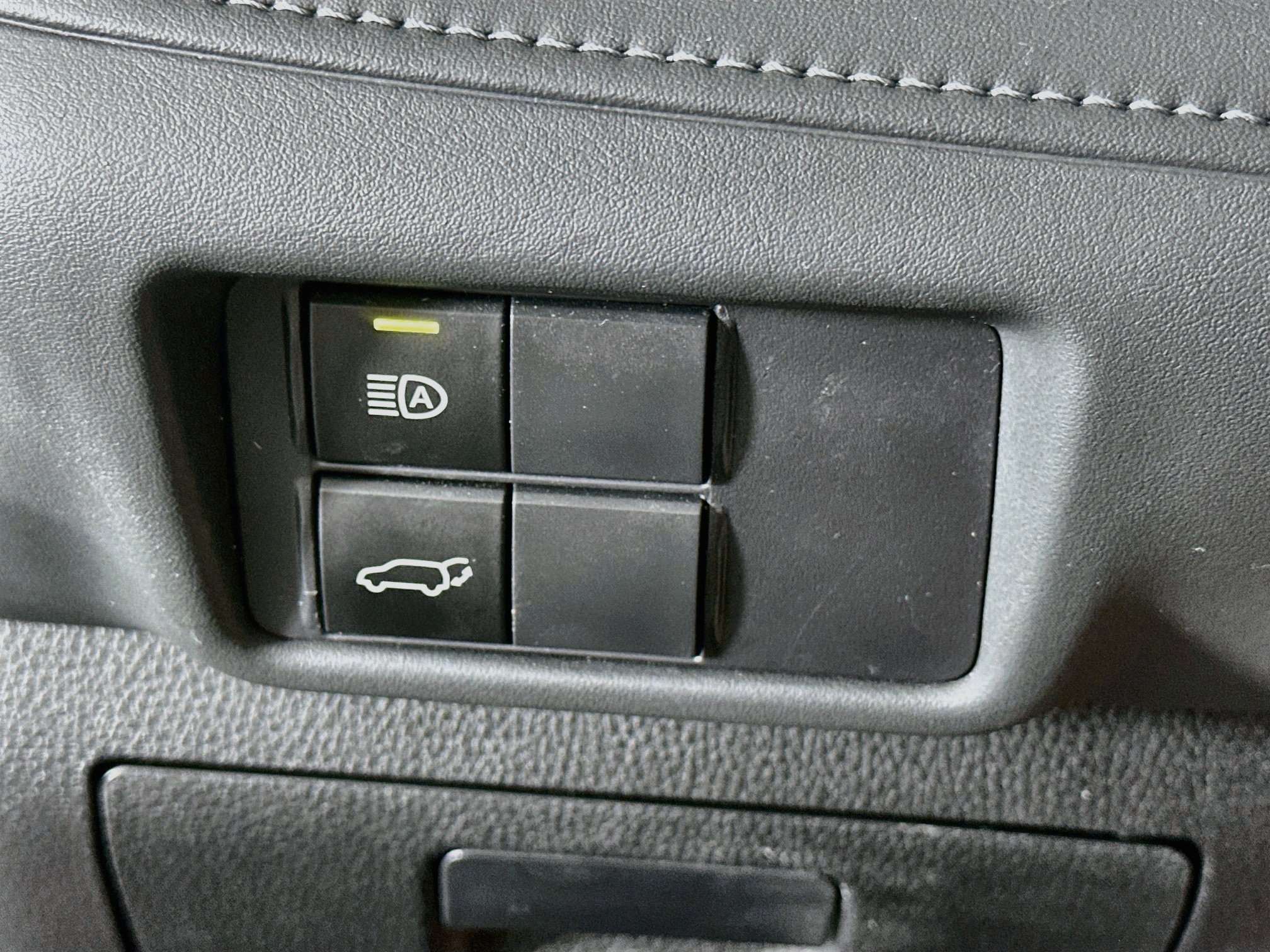 Used 2022 Toyota Highlander XLE FWD image 17