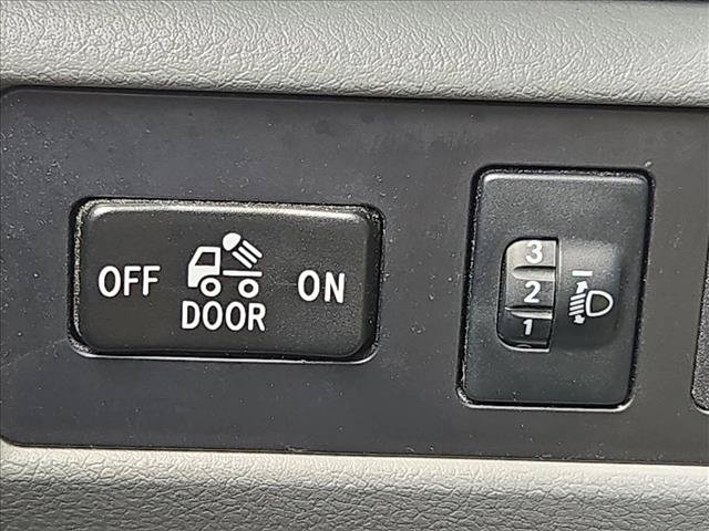 Used 2013 Toyota Tundra 2WD Double Cab image 13