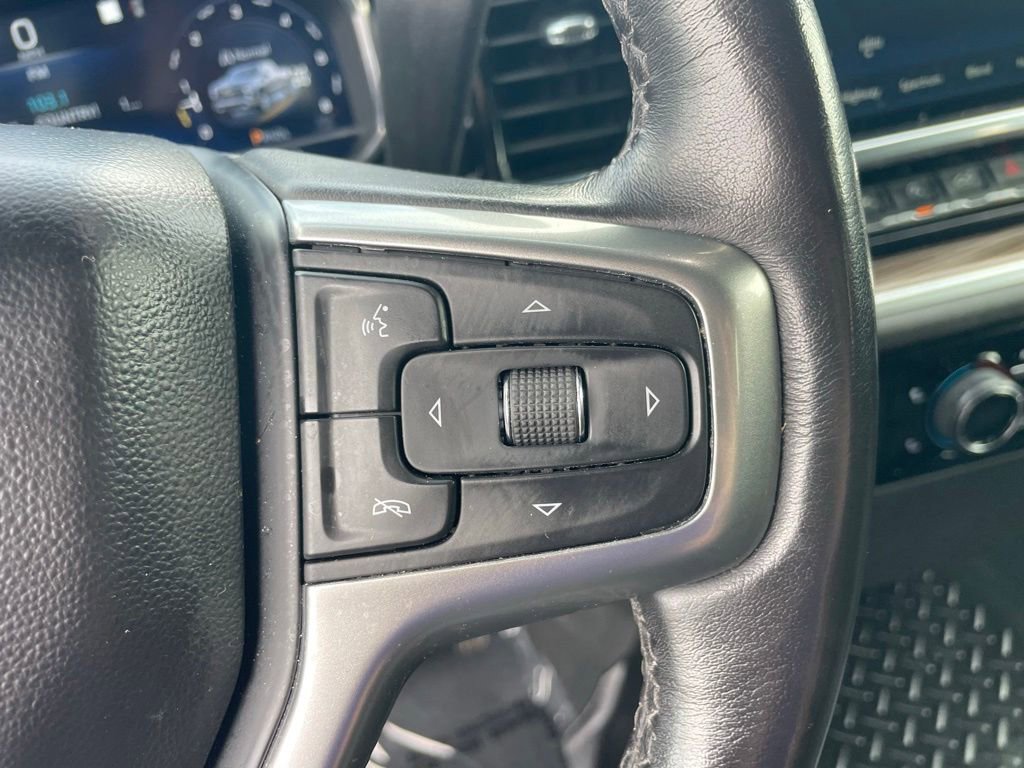 Used 2022 Chevrolet Silverado 1500 LT AWD/4WD image 29