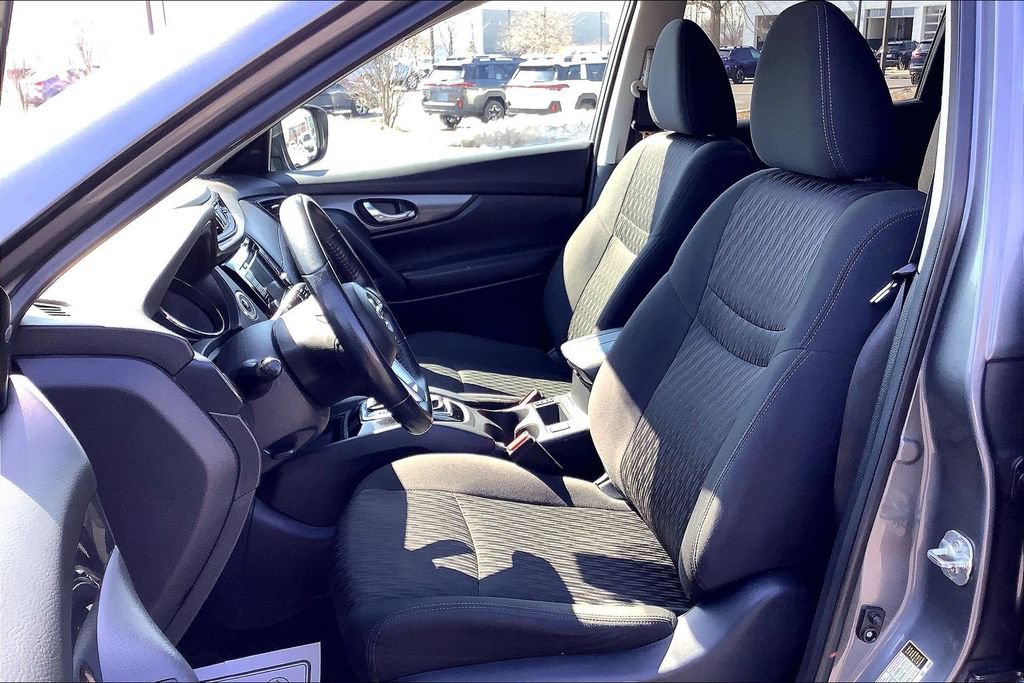 Used 2020 Nissan Rogue SV AWD/4WD image 25
