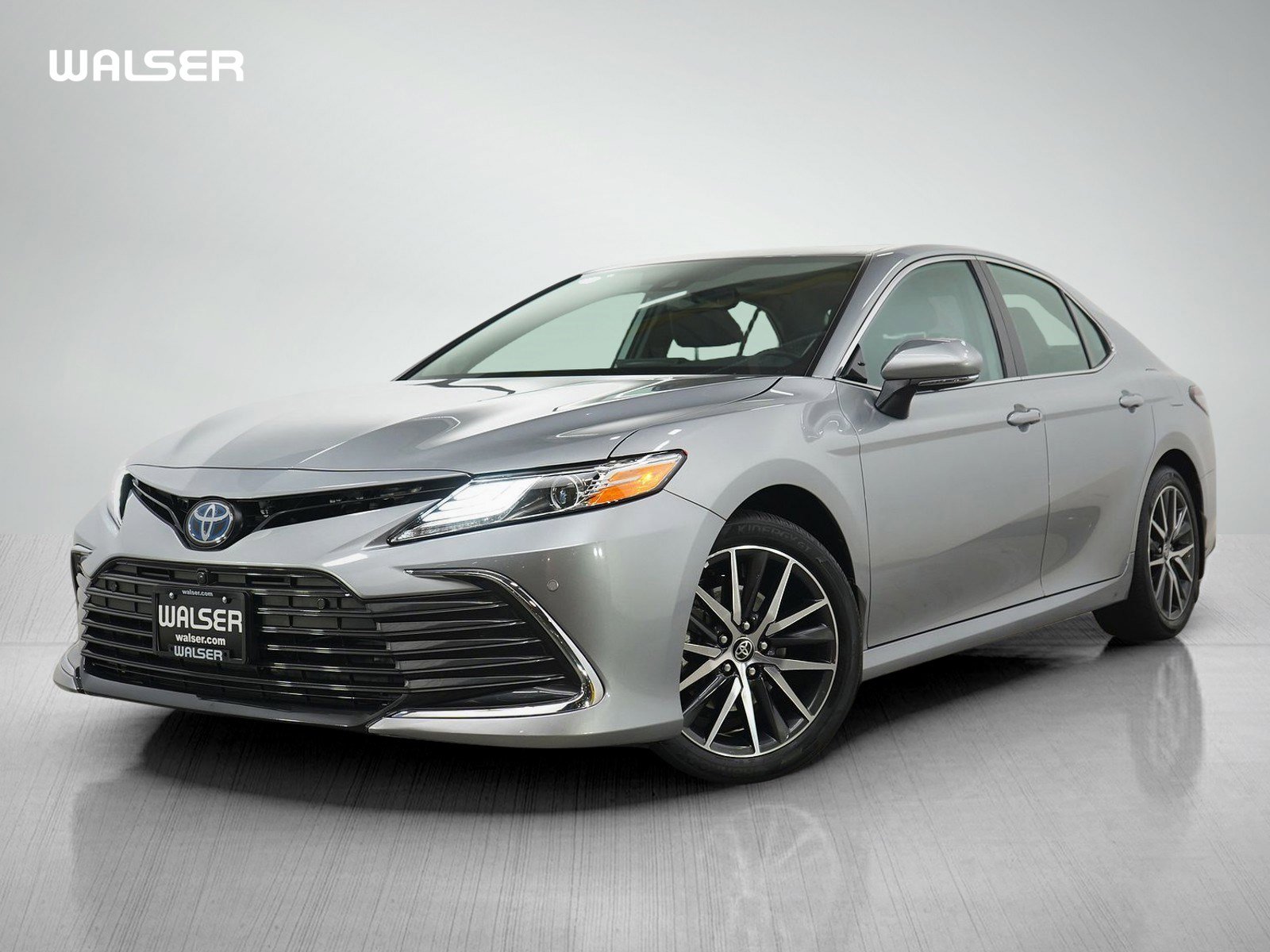 Used 2024 Toyota Camry XLE w/ Navigation Package FWD image 1