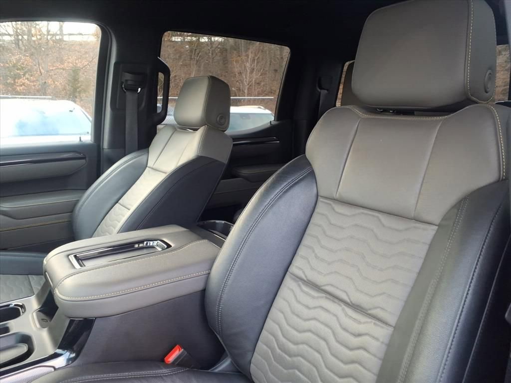 Used 2022 Chevrolet Silverado 1500 ZR2 image 13