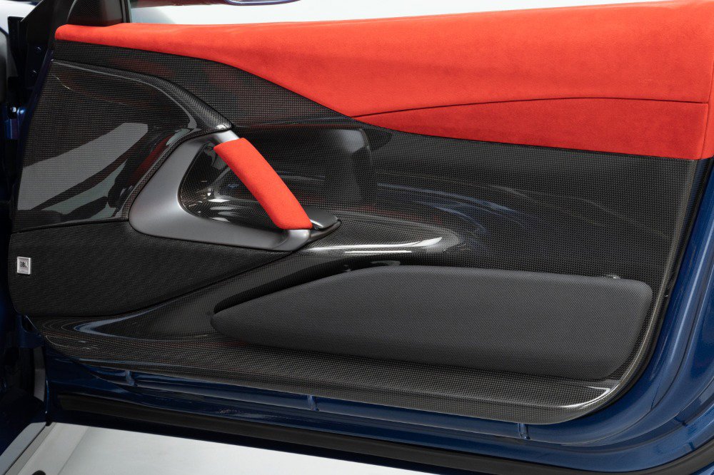 Certified 2022 Ferrari 812 Competizione image 37