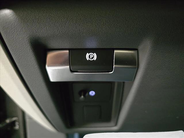 Certified 2024 Land Rover Defender 130 S image 26