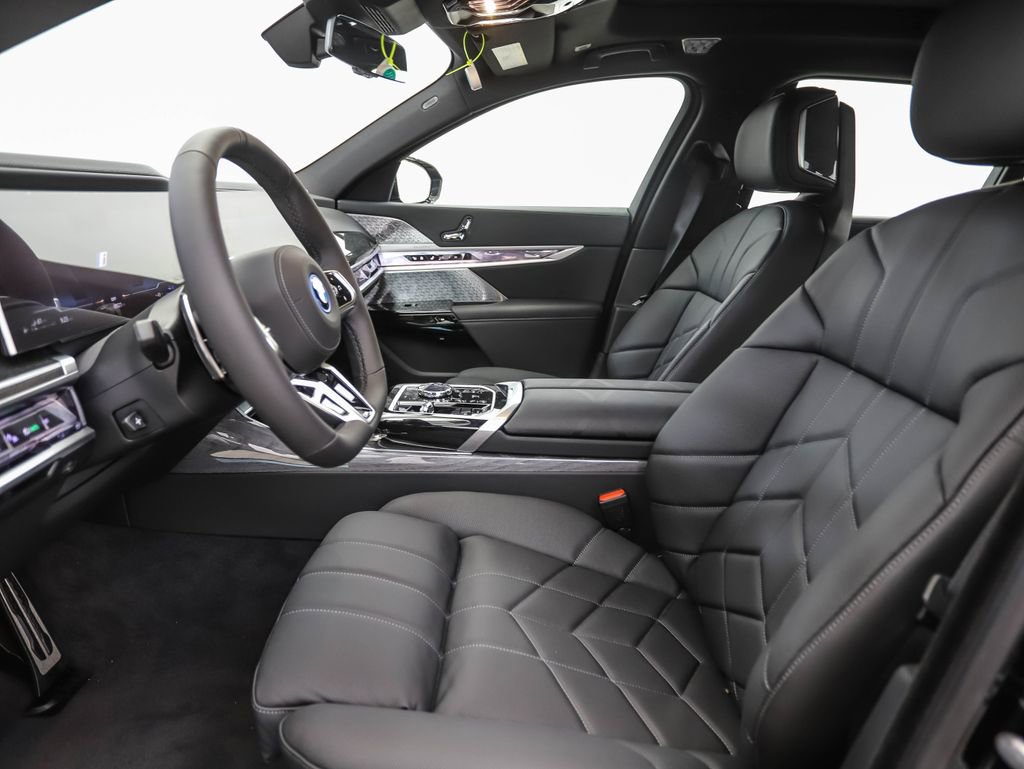 Used 2026 BMW 750e xDrive 750e xDrive w/ Executive Package image 11