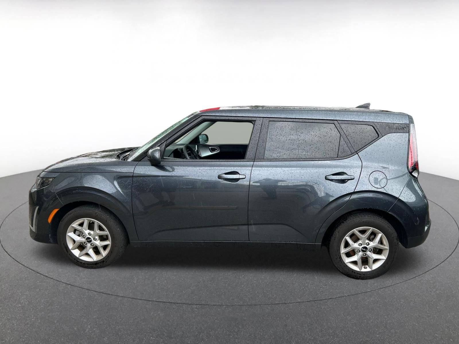 Used 2025 Kia Soul LX w/ LX Technology Package image 10