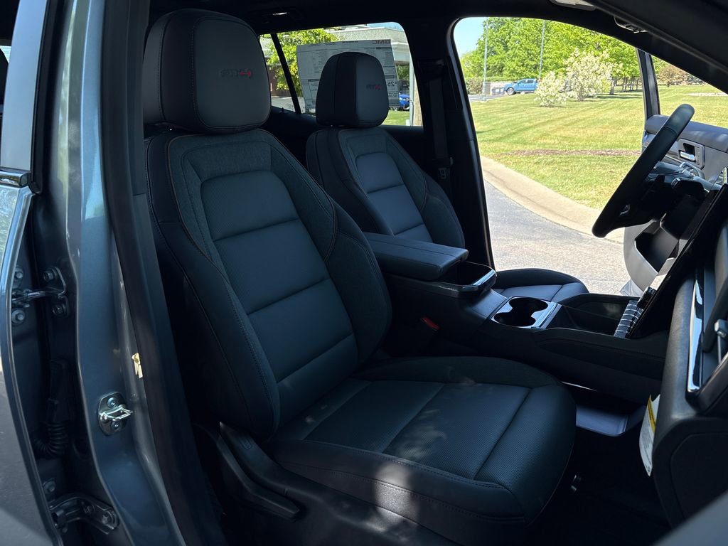 New 2026 GMC Terrain AT4 w/ Technology Package II AWD/4WD image 44