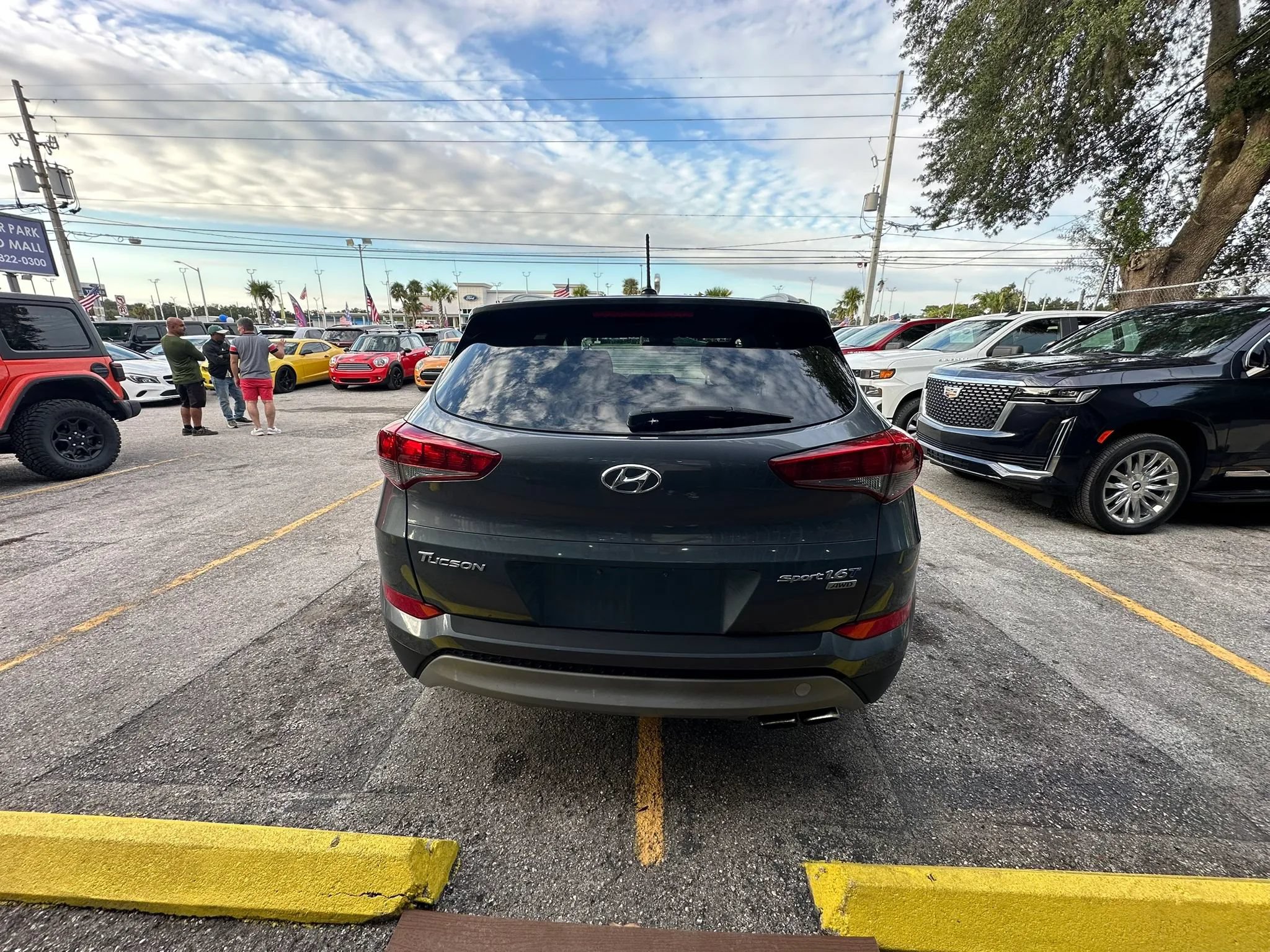 Used 2017 Hyundai Tucson Sport w/ Cargo Package AWD/4WD image 4
