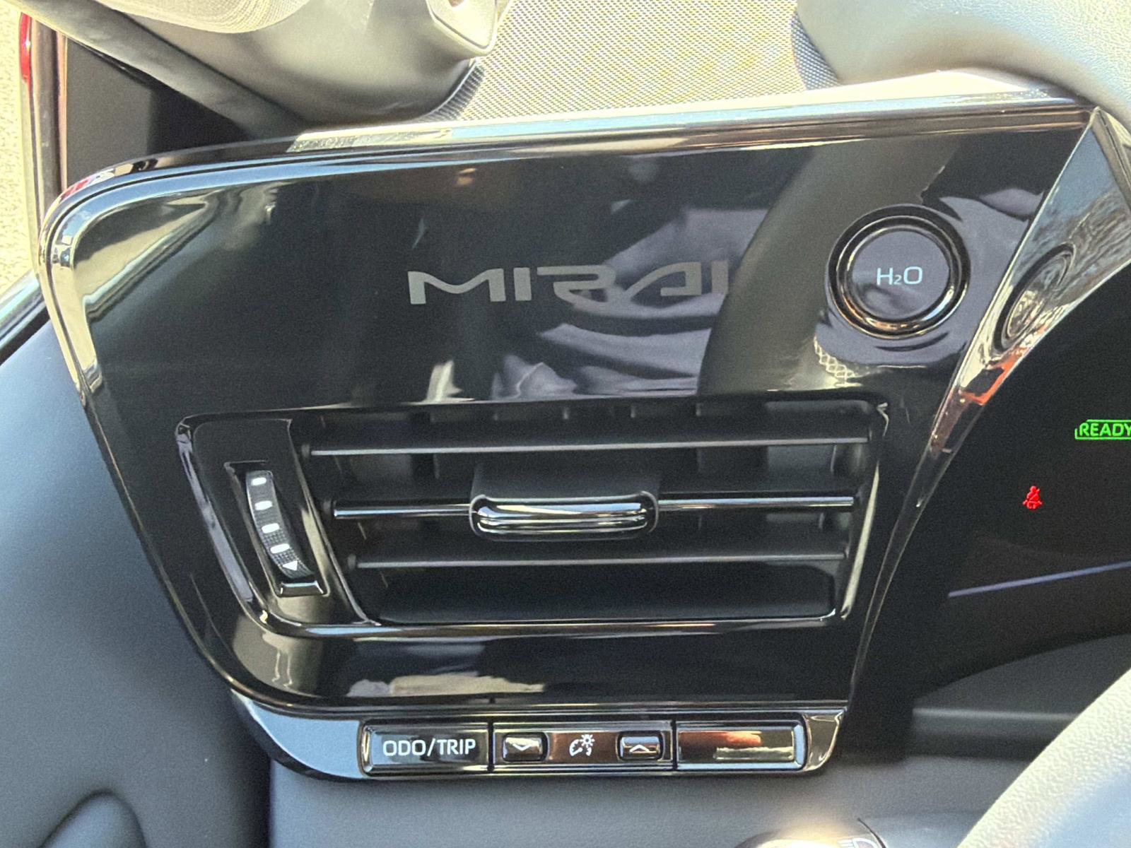 Used 2023 Toyota Mirai w/ Advanced Technology Package image 30