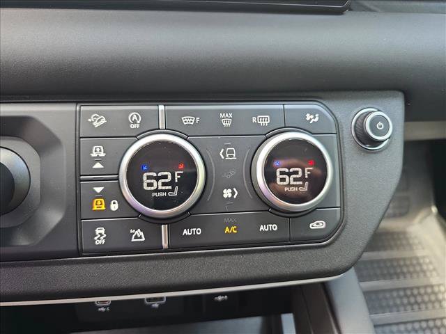 Used 2024 Land Rover Defender 110 X-Dynamic SE AWD/4WD image 21