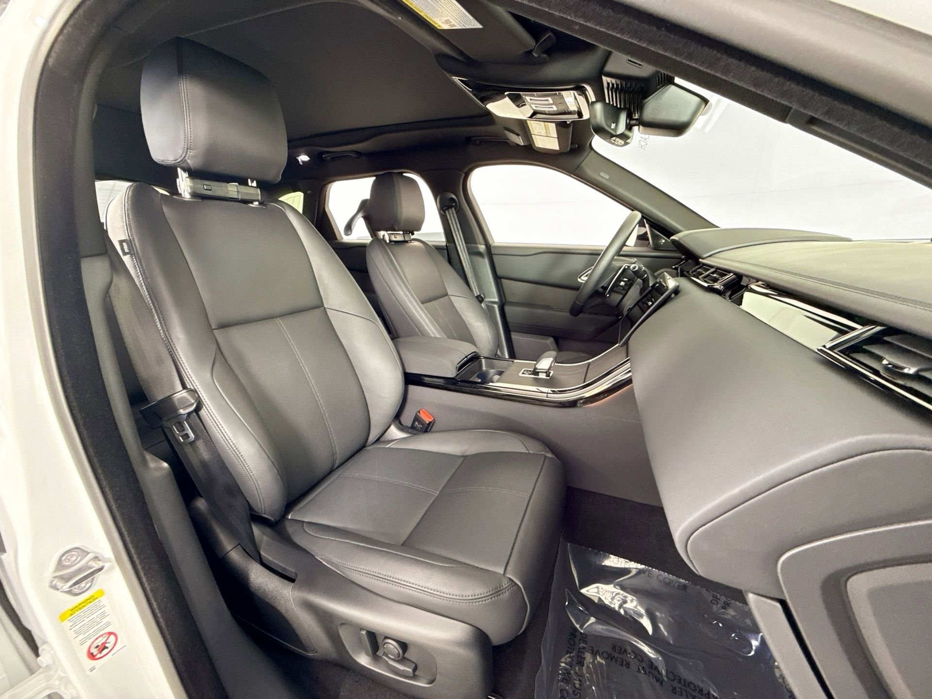 Used 2026 Land Rover Range Rover Velar Dynamic SE image 23