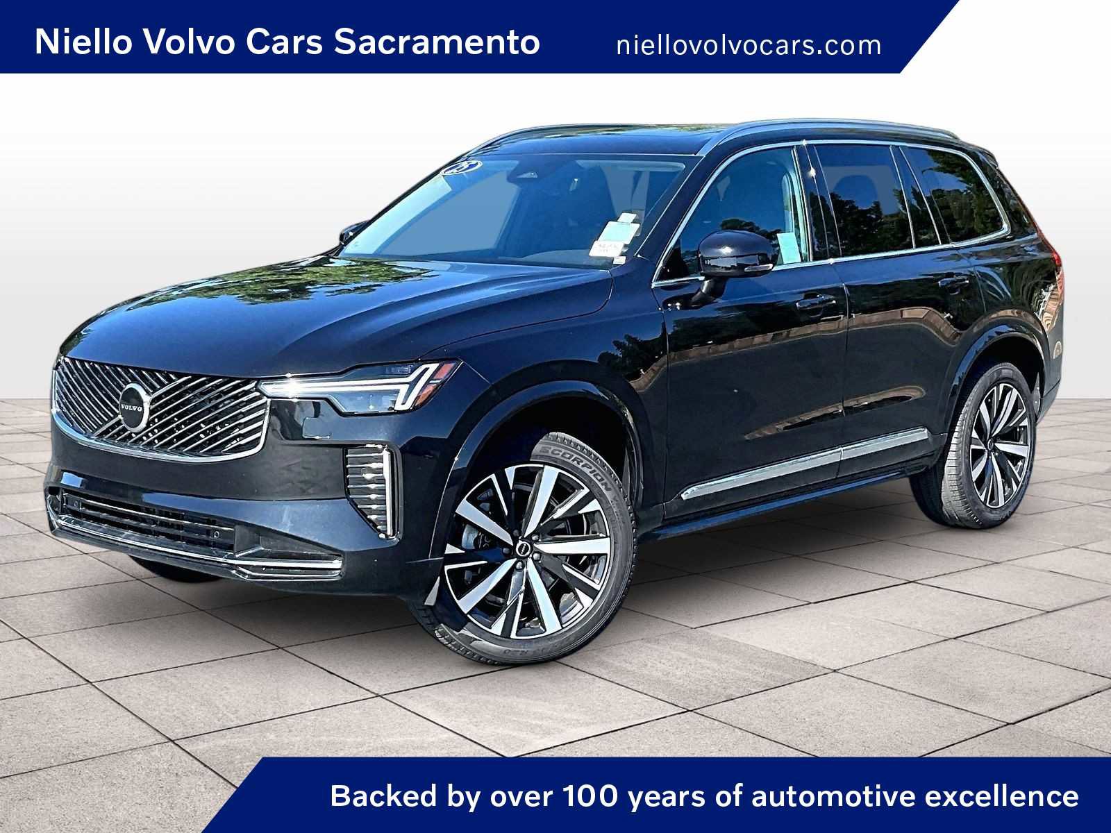 Used 2025 Volvo XC90 B5 Core w/ Protection Package Premier AWD/4WD image 1