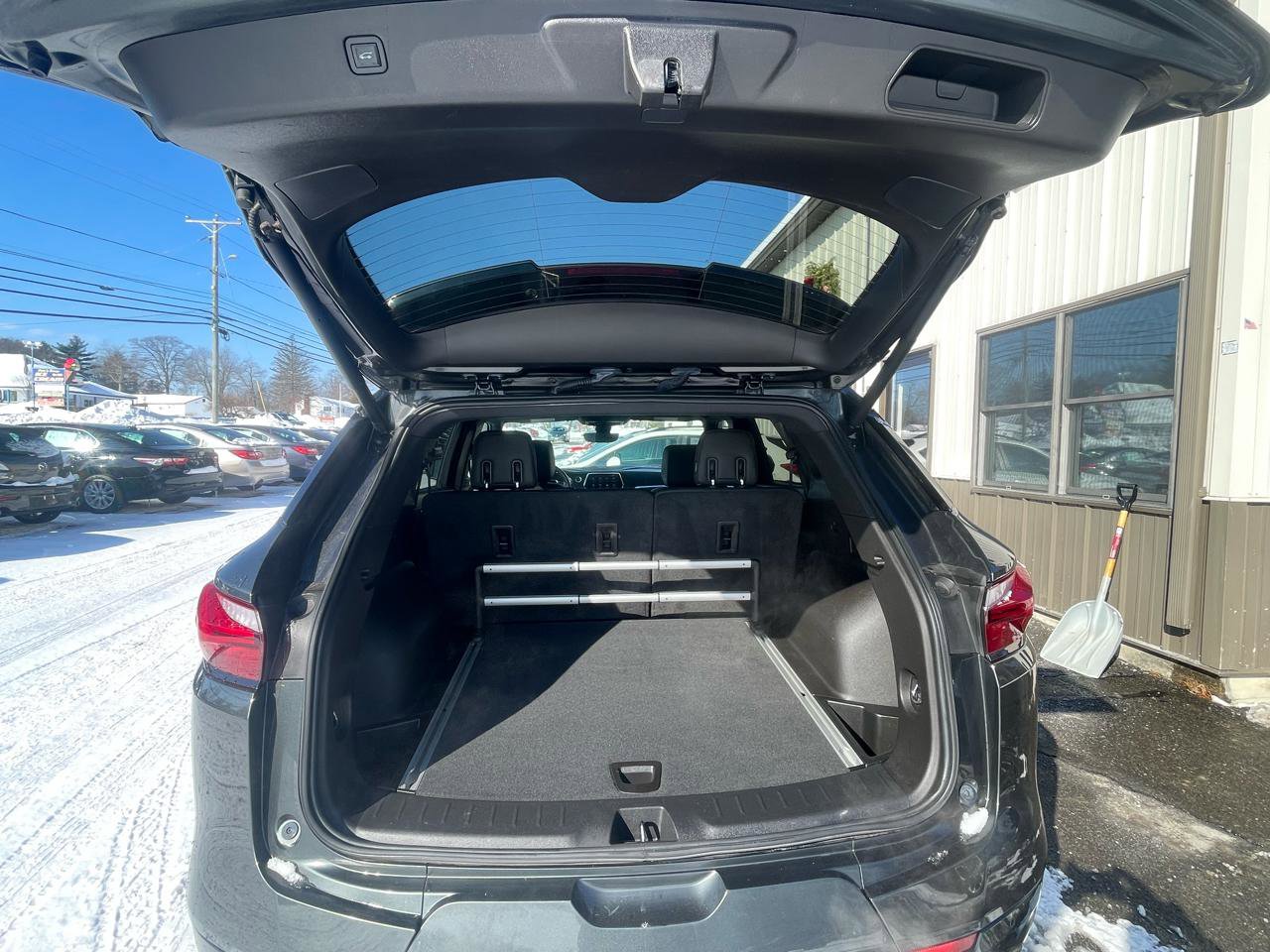 Used 2019 Chevrolet Blazer Premier w/ Sun and Wheels Package image 8