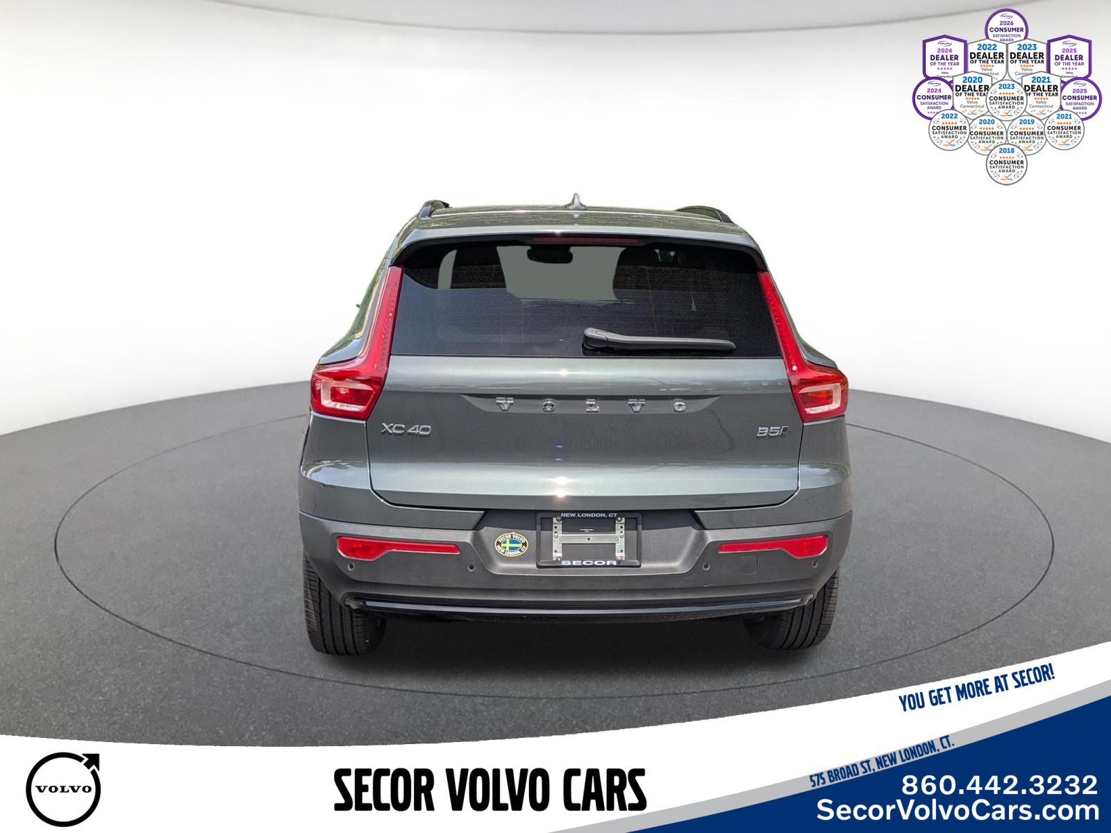 Certified 2026 Volvo XC40 B5 Plus AWD/4WD image 9