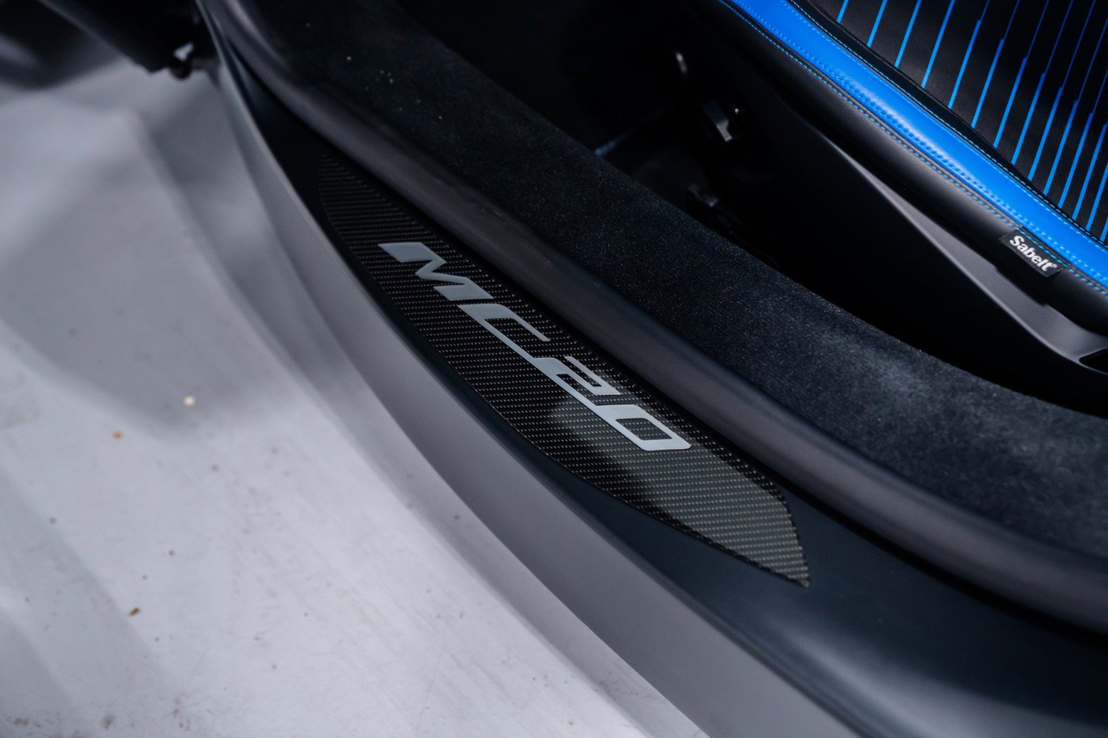 Used 2022 Maserati MC20 Coupe image 14