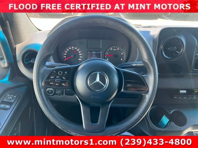 Used 2021 Mercedes-Benz Sprinter 2500 image 33