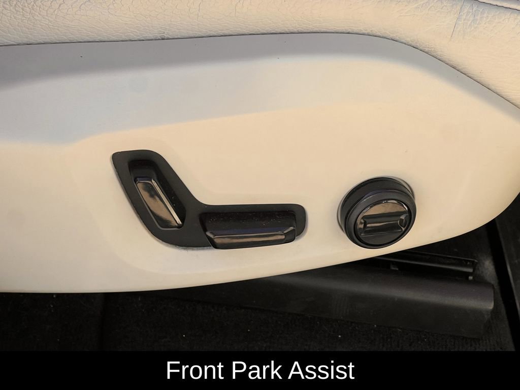 Used 2021 Volvo XC60 T6 Momentum image 31