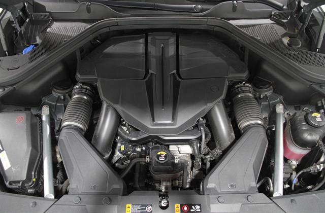 Certified 2025 Genesis GV80 3.5T Prestige AWD/4WD image 22