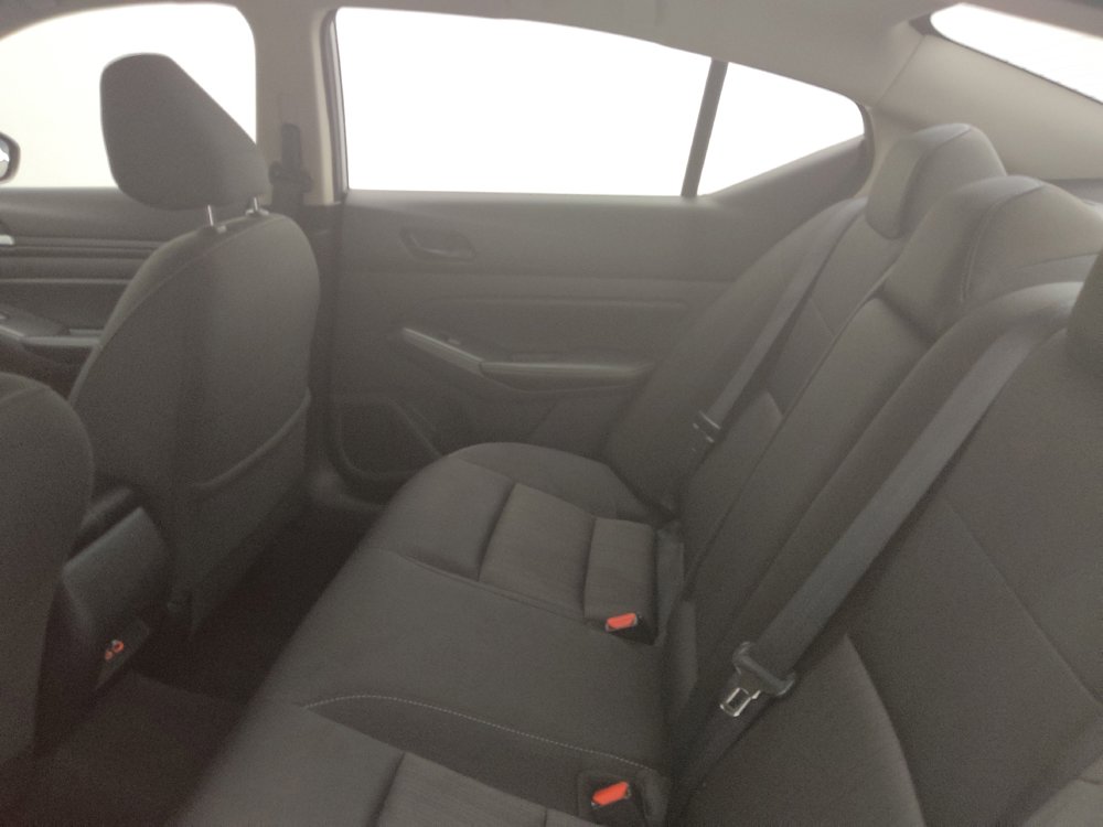 Used 2024 Nissan Altima 2.5 SV image 18