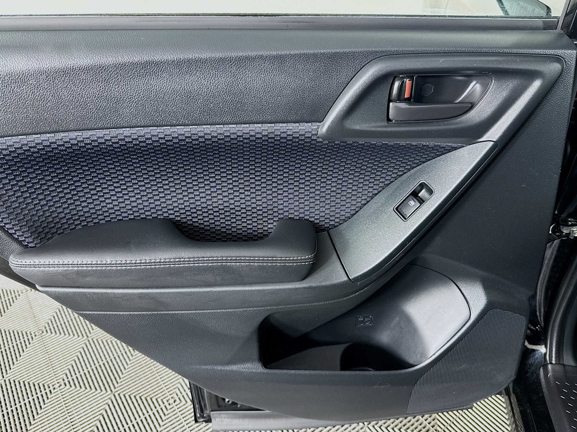 Used 2018 Subaru Forester 2.5i image 24