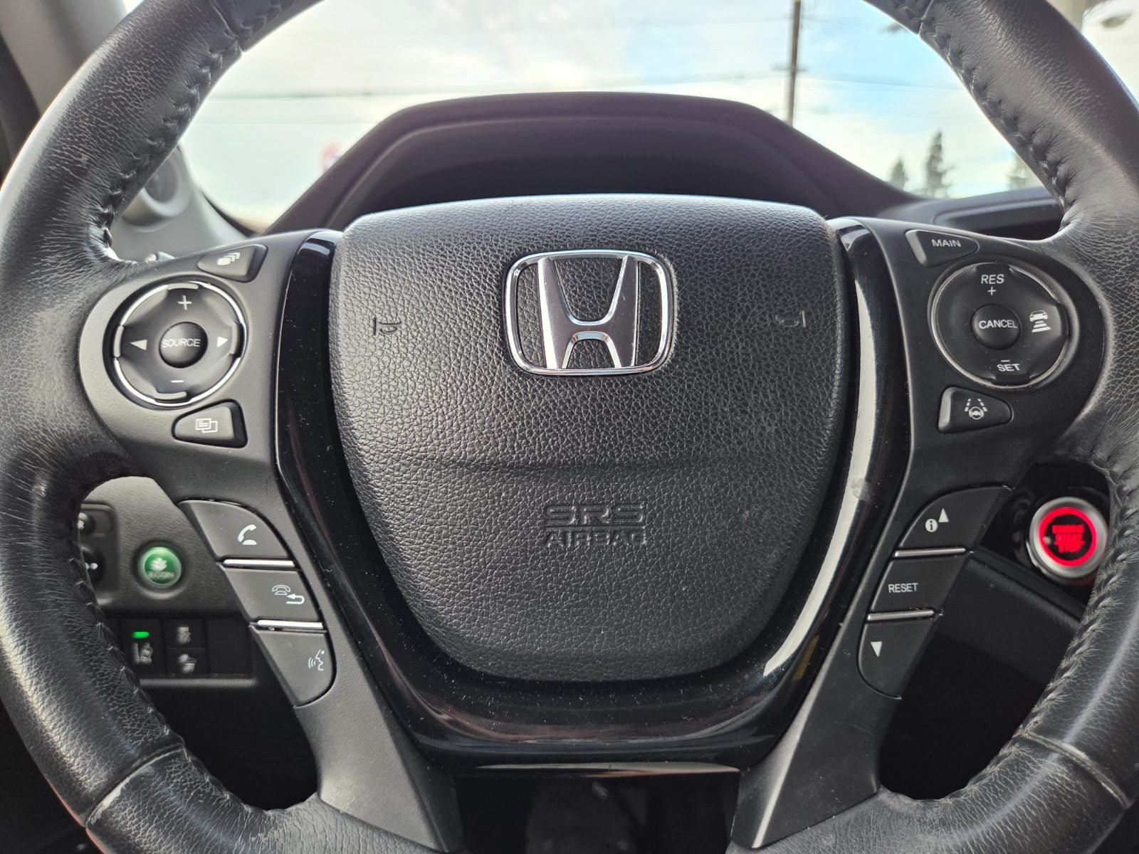 Used 2017 Honda Pilot Touring image 22