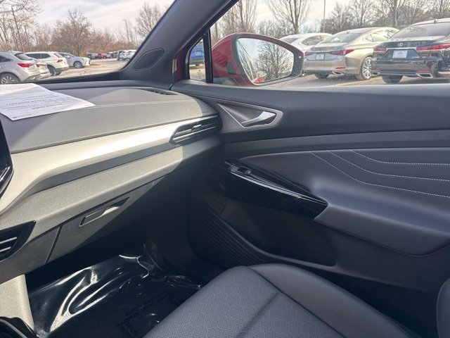 Used 2024 Volkswagen ID.4 S image 31