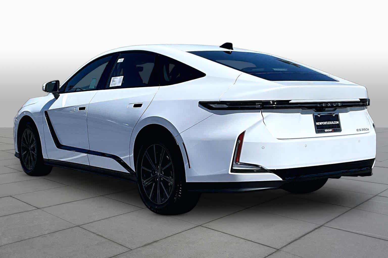 New 2026 Lexus ES 350e FWD image 7