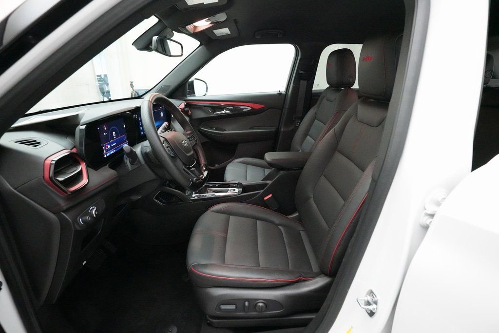 Used 2025 Chevrolet TrailBlazer RS w/ Convenience Package image 7