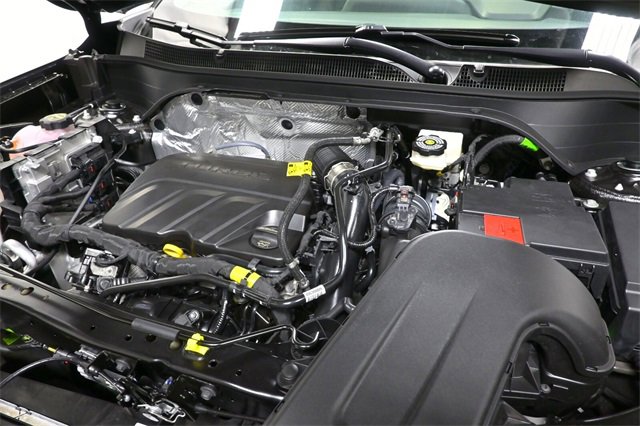 New 2025 Chevrolet Trax RS w/ Sunroof Package image 28