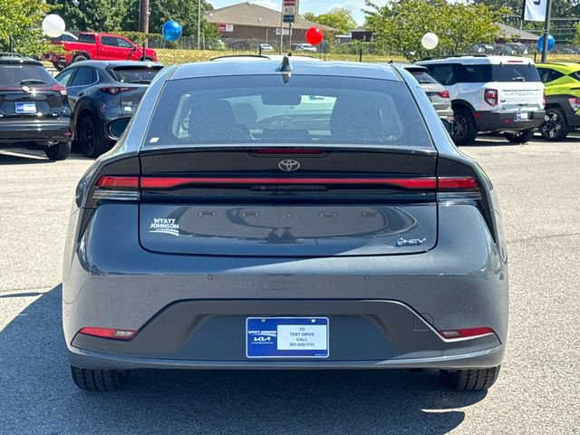 Used 2024 Toyota Prius LE FWD image 4