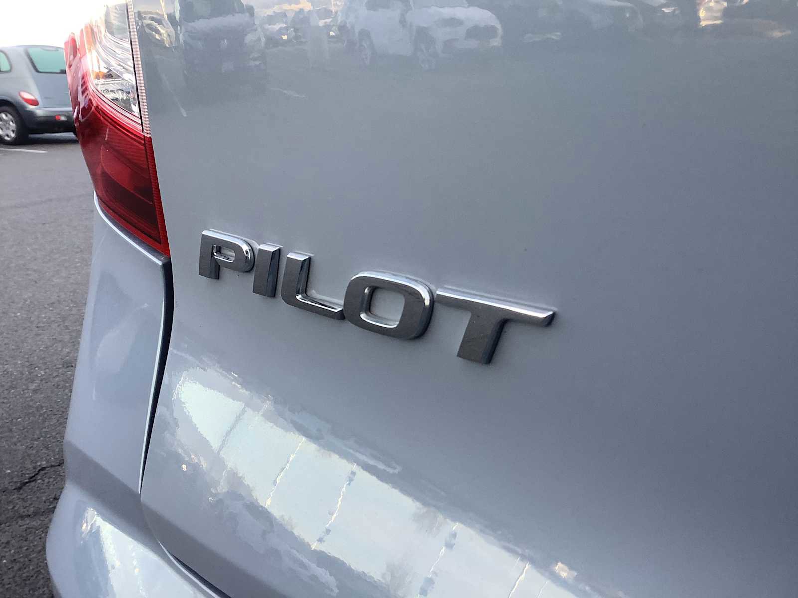 Used 2022 Honda Pilot Black Edition image 6