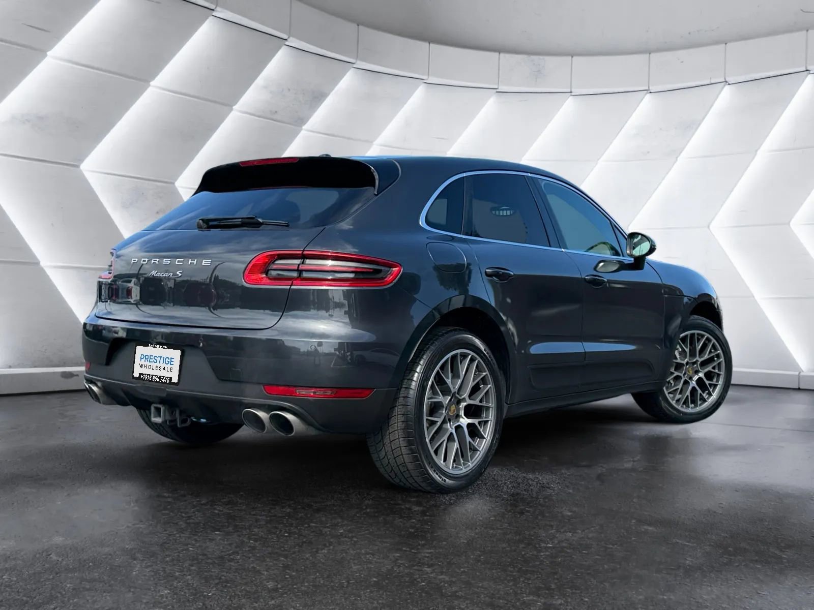 Used 2018 Porsche Macan S AWD/4WD image 5