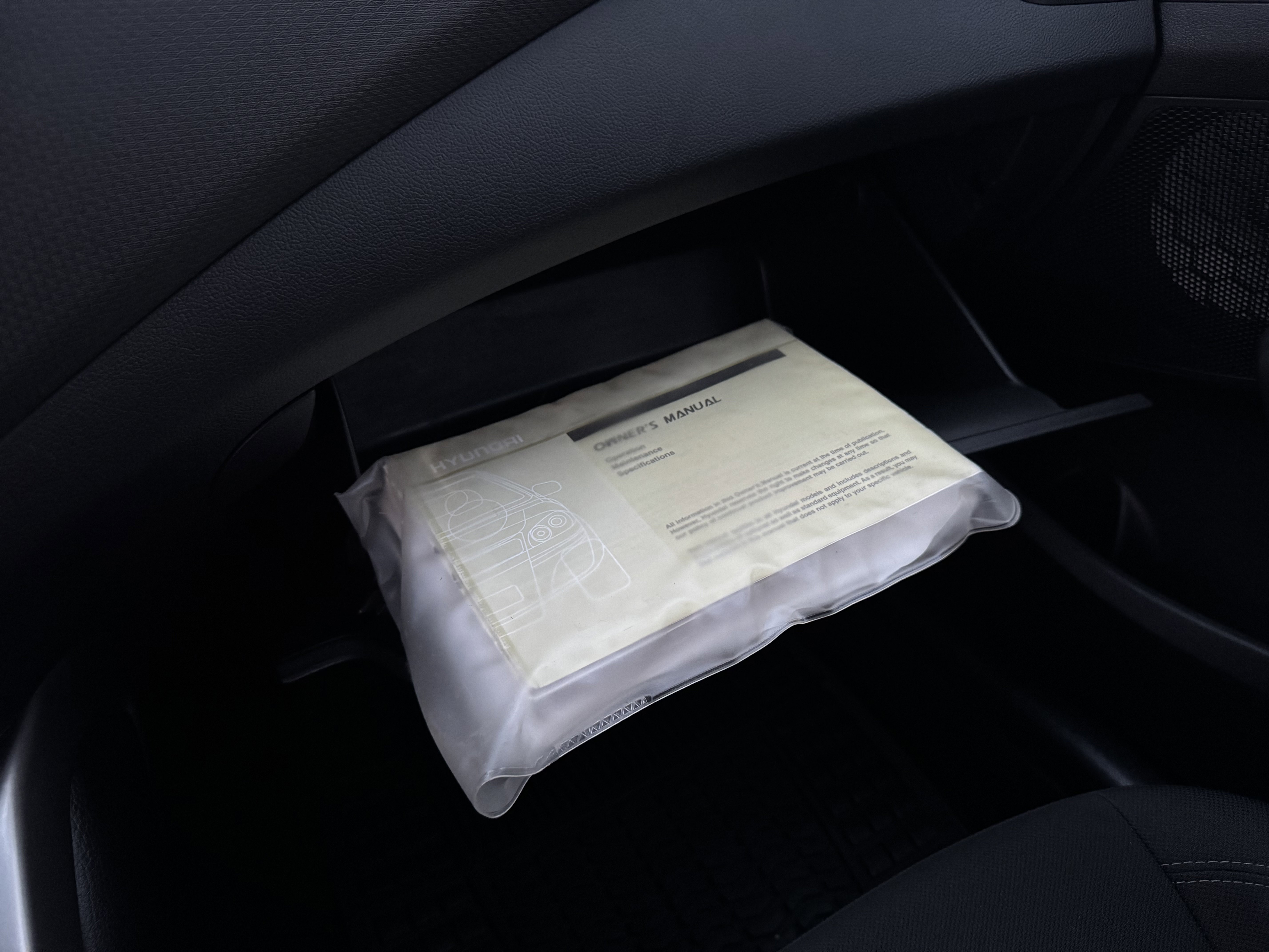 Used 2014 Hyundai Veloster image 26